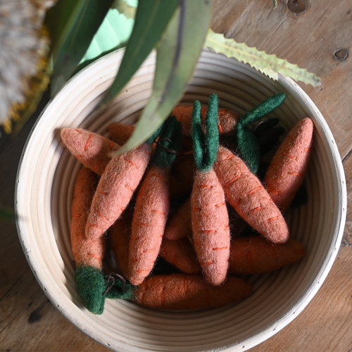 Easter Carrot Bunch